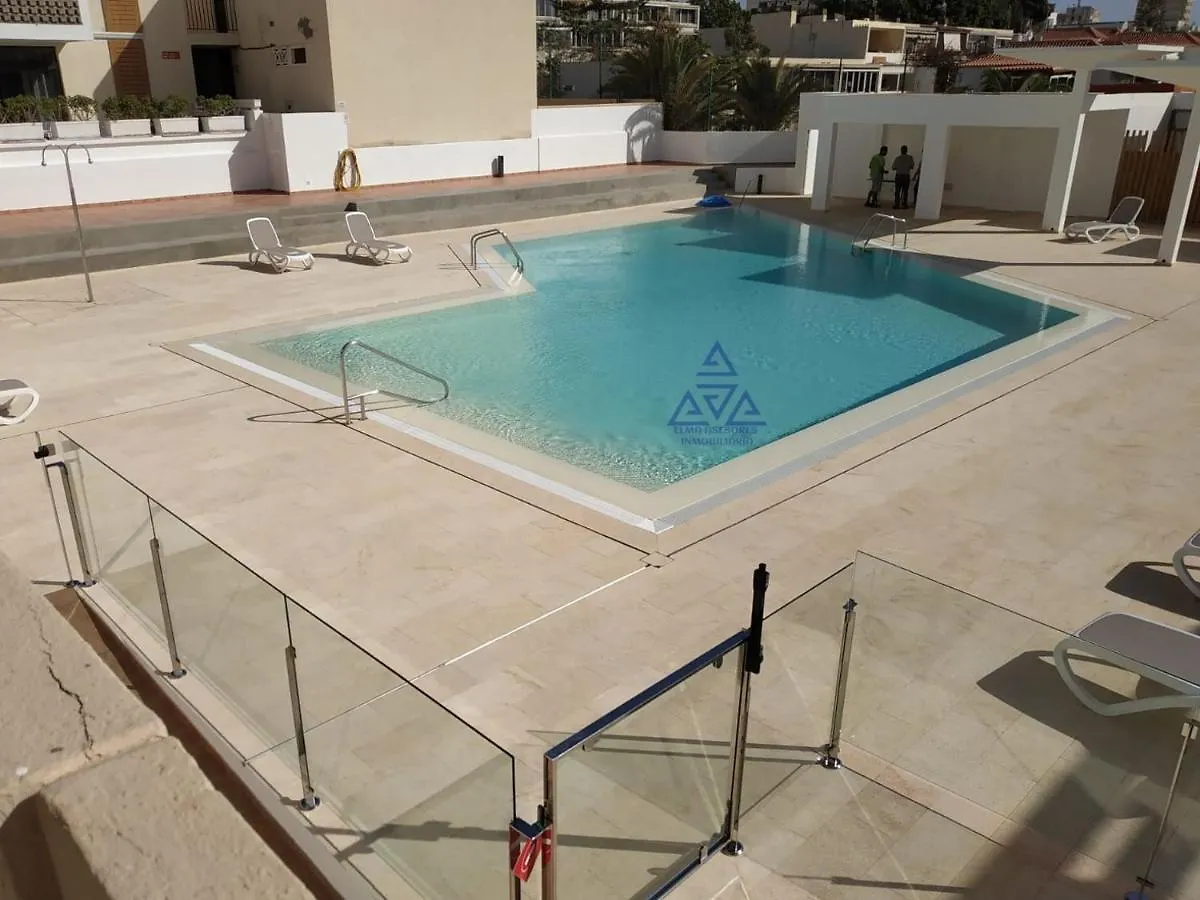 Apartamento Con Terraza Privada En Playa De Las Americas Arona